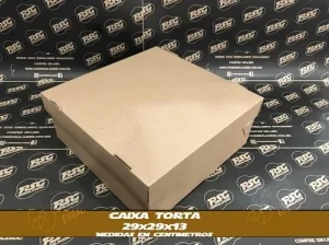 Caixa de Torta Pequena 29x29x13cm altura pct c/25un