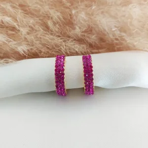 Argola Com Strass Ouro - <strong>Fuchsia</strong>