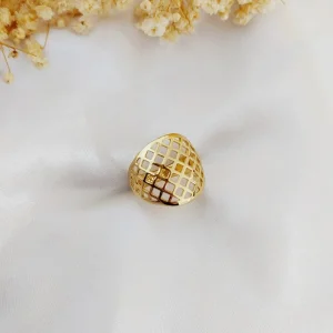 Anel Abaulado Vazado - <strong>Dourado</strong>