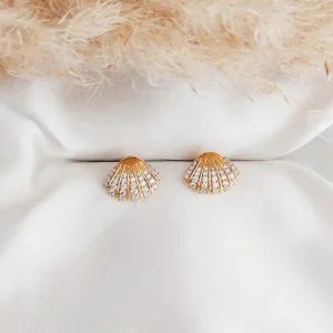 Brinco Concha Cravejada Zircônias - <strong>Dourado</strong>
