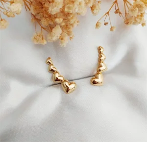 Brinco Ear Cuff Corações - <strong>Dourado</strong>
