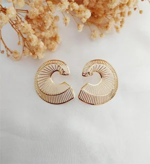 Brinco Espiral Linhas Levíssimo - <strong>Dourado</strong>