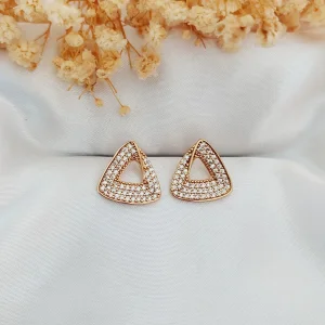 Brinco Triangular Cravejado Zircônias - <strong>Dourado</strong>