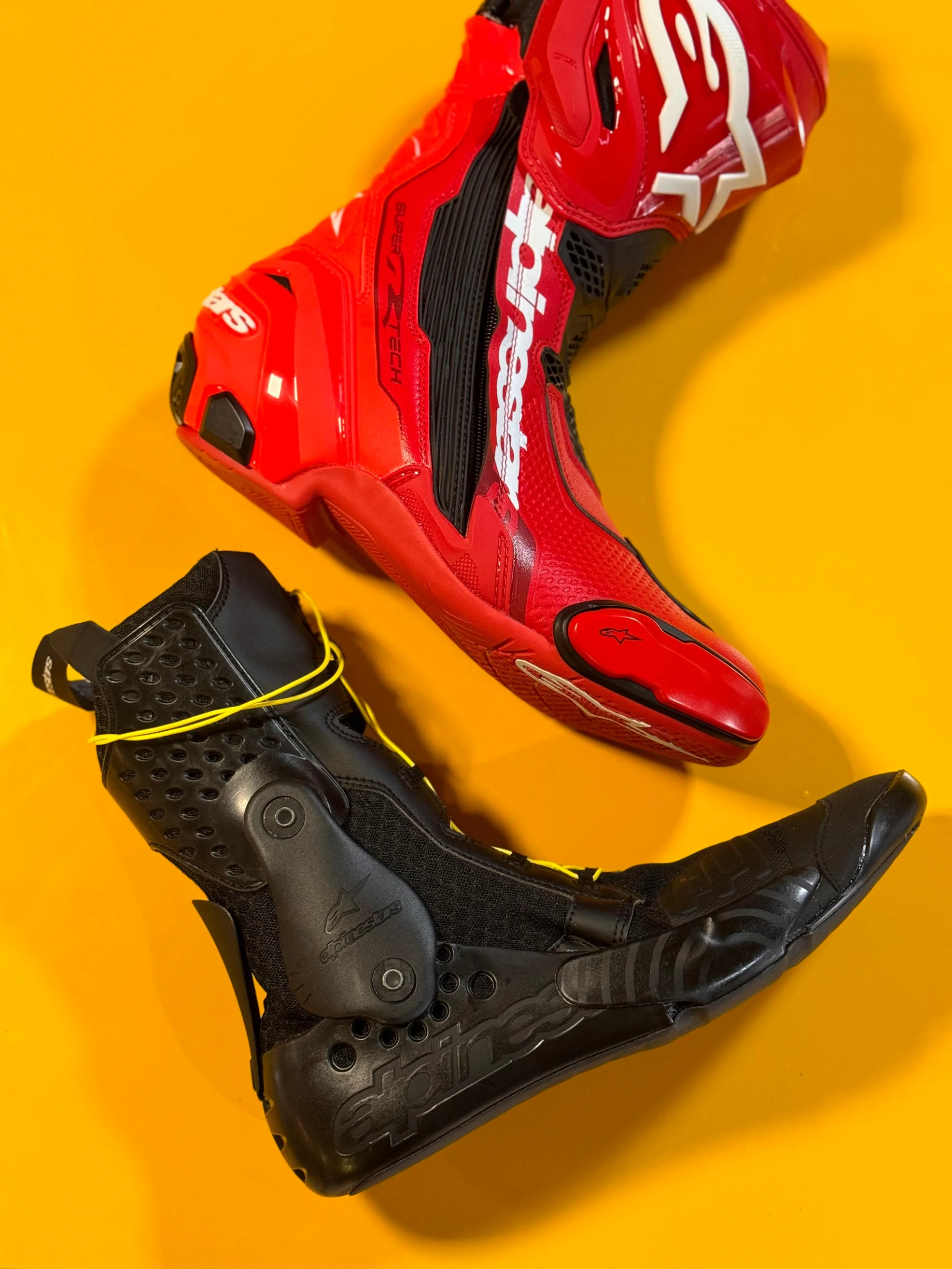 Bota Alpinestars Supertech R Vermelho Brilho/ Vermelho Fluor