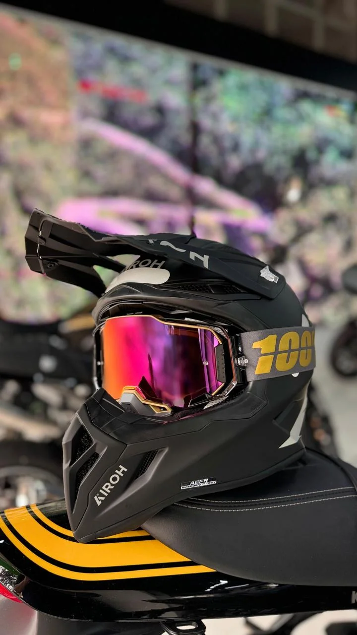 AIROH AVIATOR ACE 2 BLACK MATT箱付き Airoh Aviator Ace 2 MX Helmet Color black matt - Helmetdiscounter