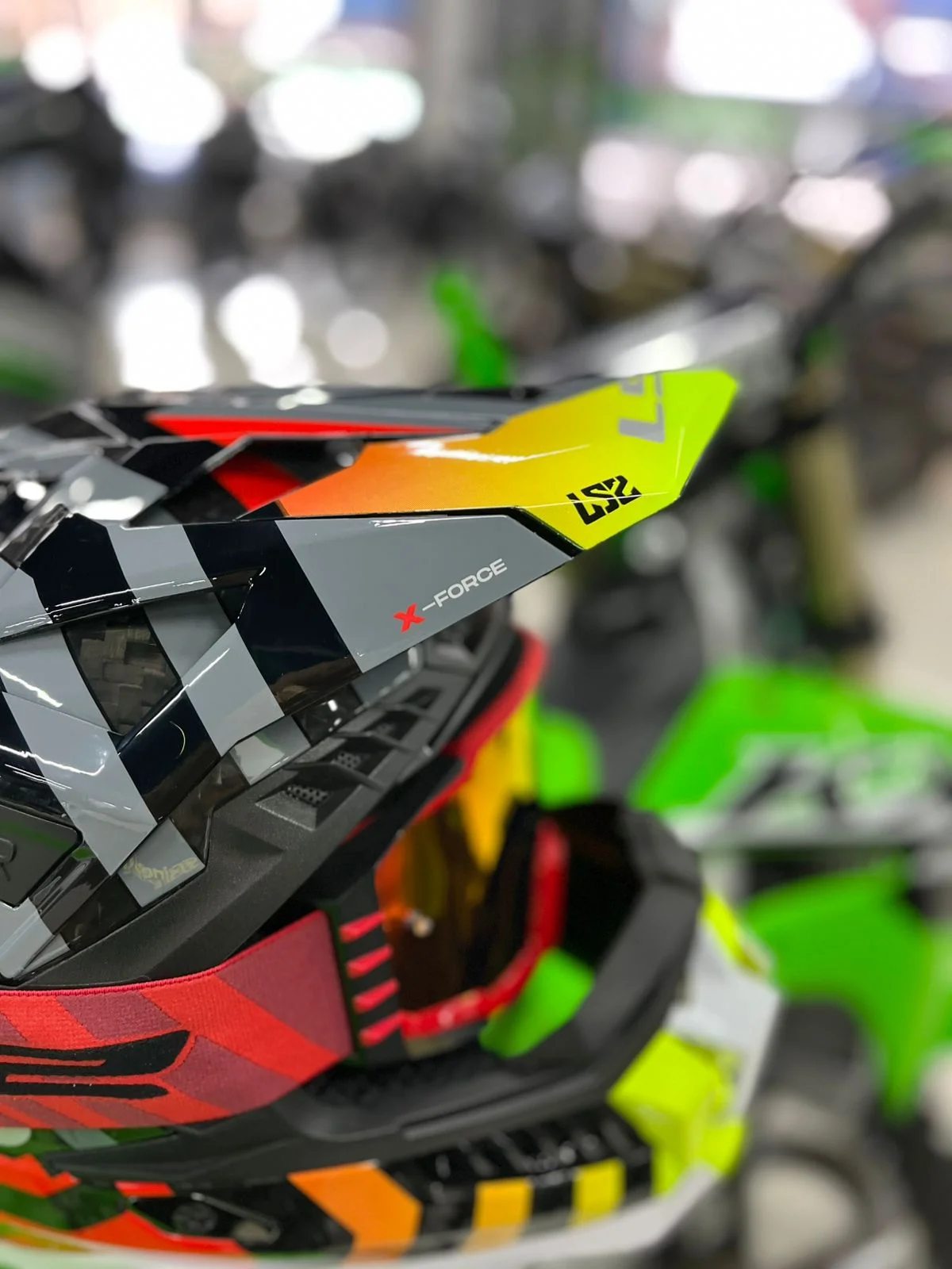 カバル　Gen2 Capacete LS2 MX703 x-Force Carbon Barrier - Sacramento