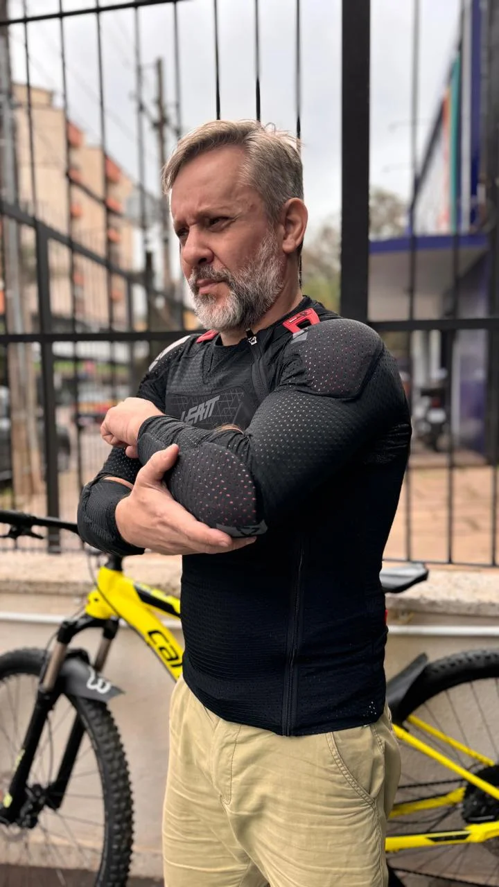 Colete Integral Leatt Body Protector Airflex Stealth - Spinelli