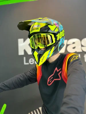 Airoh WRAP XLサイズ インカム capacete-airoh-wraap-2025-