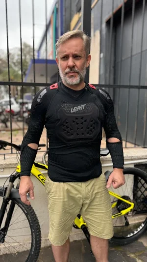 Colete Integral Leatt Body Protector Airflex Stealth - Spinelli