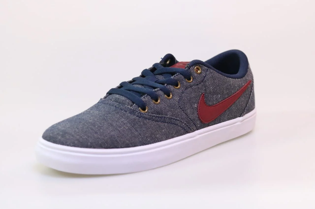 Nike sb hot sale check solar trainers