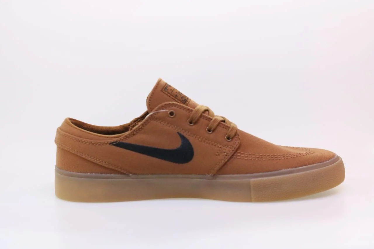 Nike sb noir hotsell